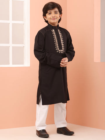 Embroidered Zip Closure Black Solid Kurta Pajama Set For Kids Boys