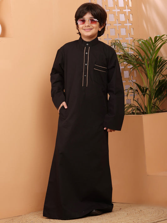 Nabia Black Solid Piping Detailing Thobe / Jubba For Kids Boys