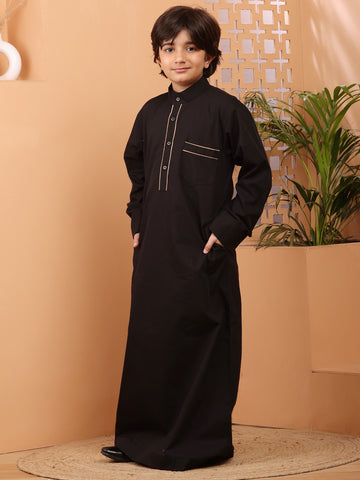 Nabia Black Solid Piping Detailing Thobe / Jubba For Kids Boys