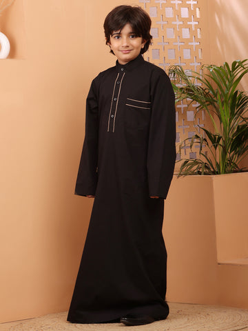 Nabia Black Solid Piping Detailing Thobe / Jubba For Kids Boys