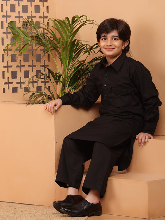 Nabia Black solid Kids Boys Shirt Collar Pathani Kurta Pajama Set