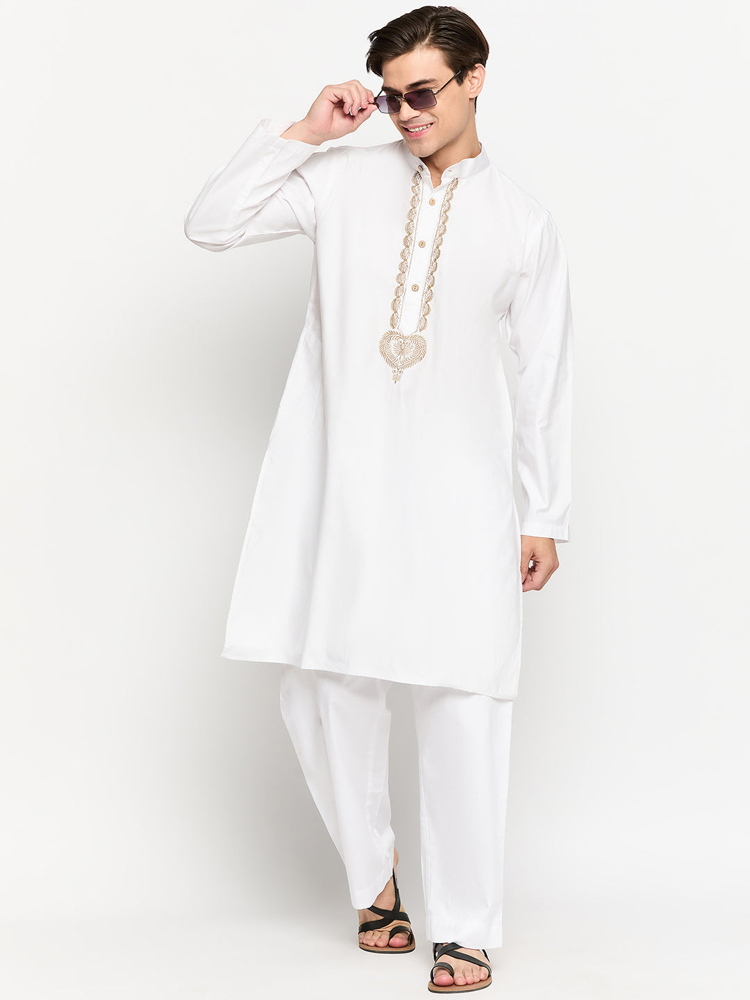 White Solid Men's Kurta With Embroidery Details